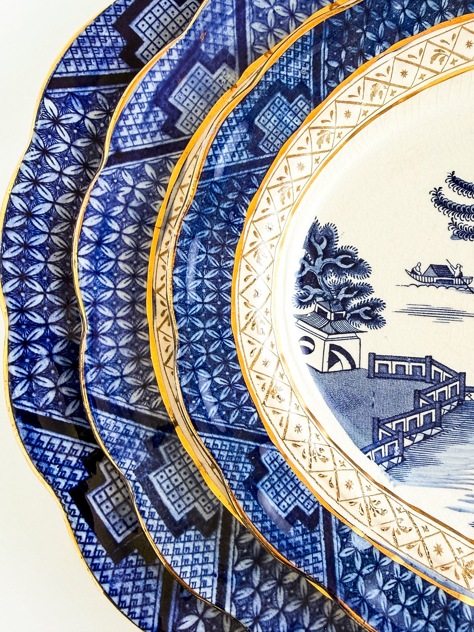 Antique Booths Real Old Willow Graduated Oval Platter Set (3) – Blue & White Transferware, England
